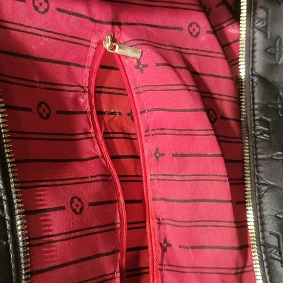 Louis Vuitton duffle bag - Picture 3 of 4